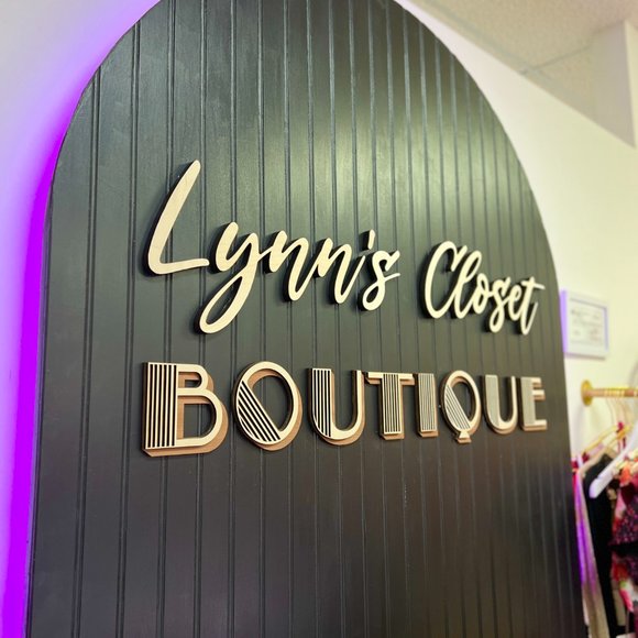 LYNN'S CLOSET, LLC - Picture 3 of 16